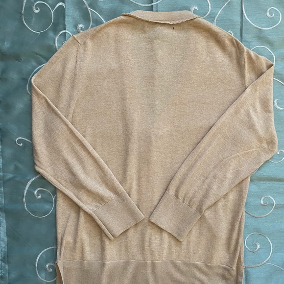 Banana Republic oatmeal colored V-neck cardigan size small w crochet trim - Picture 7 of 8